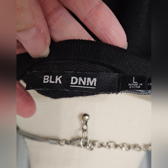 BLK DNM Womens Fringe Sweatshirt - Picture 6 of 12